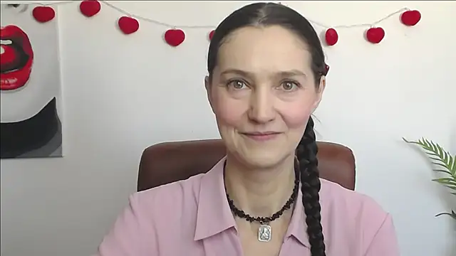 Snapshot of TayaFinch chatting on February 22, 2026, 1:13 pm TayaFinch online show from February 22, 2026, 1:13 pm