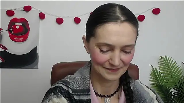 Snapshot of TayaFinch chatting on February 14, 2026, 1:11 pm TayaFinch online show from February 14, 2026, 1:11 pm