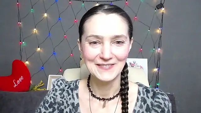 Snapshot of TayaFinch chatting on February 8, 2026, 1:20 pm TayaFinch online show from February 8, 2026, 1:20 pm