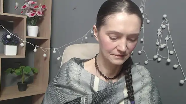 Snapshot of TayaFinch chatting on February 5, 2026, 1:29 pm TayaFinch online show from February 5, 2026, 1:29 pm