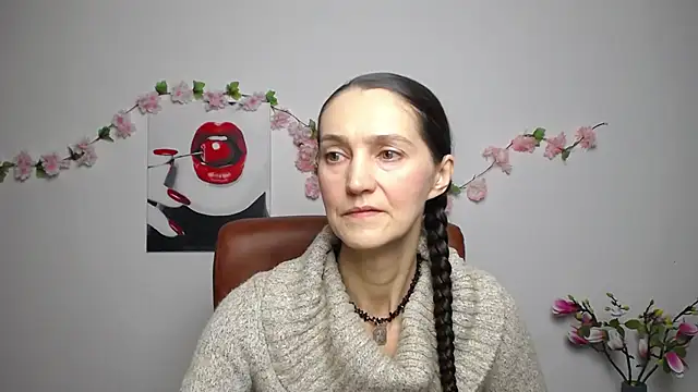 TayaFinch online show from November 10, 2025, 1:38 pm