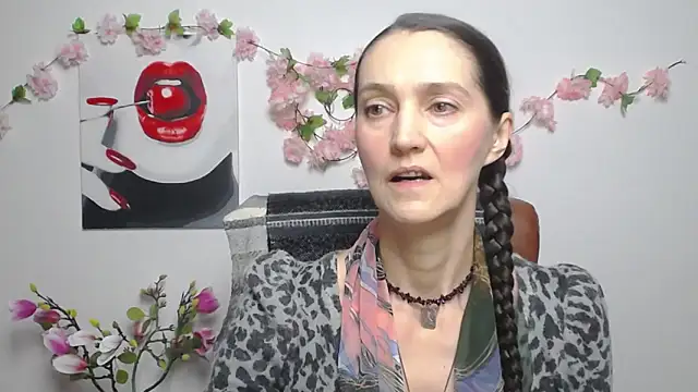 TayaFinch online show from November 29, 2025, 1:11 pm