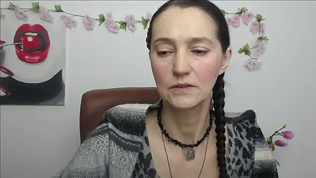 Snapshot of TayaFinch chatting on February 3, 2026, 1:05 pm TayaFinch online show from February 3, 2026, 1:05 pm