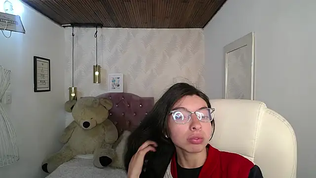 alllyson  online show from December 20, 2025, 8:22 pm