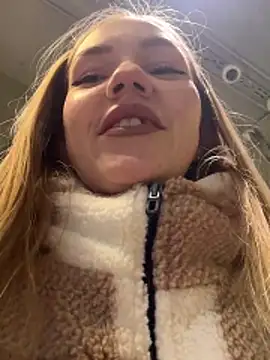 Snapshot of MilaMoone chatting on November 26, 2025, 11:54 am MilaMoone online show from November 26, 2025, 11:54 am