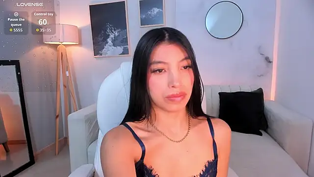 Tiffany Low online show from February 12, 2026, 12:49 pm