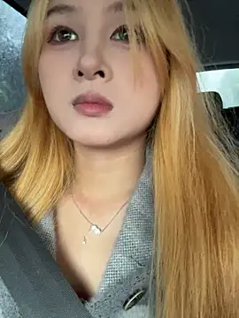 Snapshot of yuki_june chatting on November 7, 2025, 9:03 am yuki june online show from November 7, 2025, 9:03 am