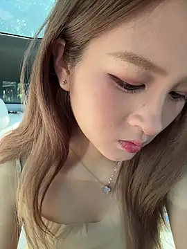 Snapshot of yuki_june chatting on July 12, 2026, 8:04 am yuki june online show from July 12, 2026, 8:04 am