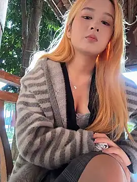 Snapshot of yuki_june chatting on November 27, 2025, 8:26 am yuki june online show from November 27, 2025, 8:26 am