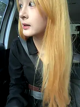 Snapshot of yuki_june chatting on October 22, 2025, 8:47 am yuki june online show from October 22, 2025, 8:47 am