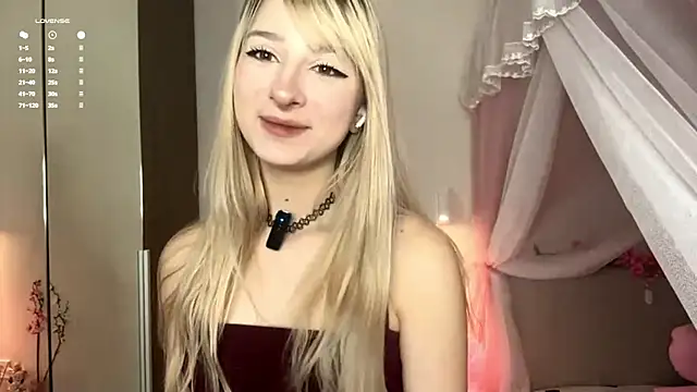 FridaAaberg online show from January 12, 2026, 7:59 am