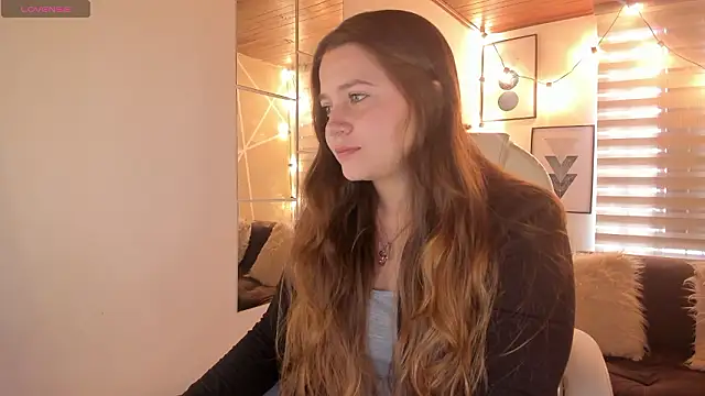 sophiee09  online show from February 2, 2026, 1:54 pm