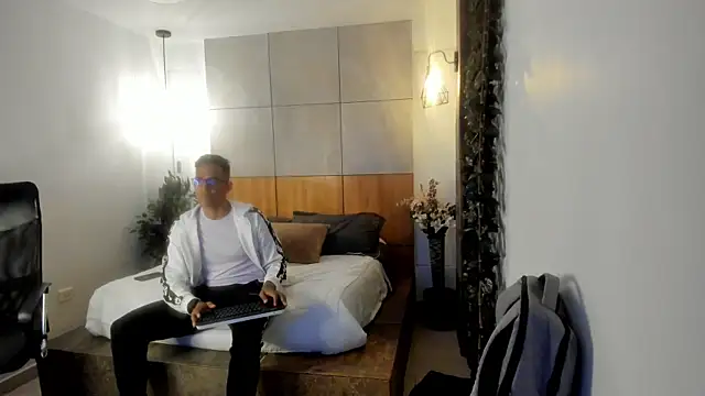 JacobDraven online show from November 16, 2025, 3:33 am