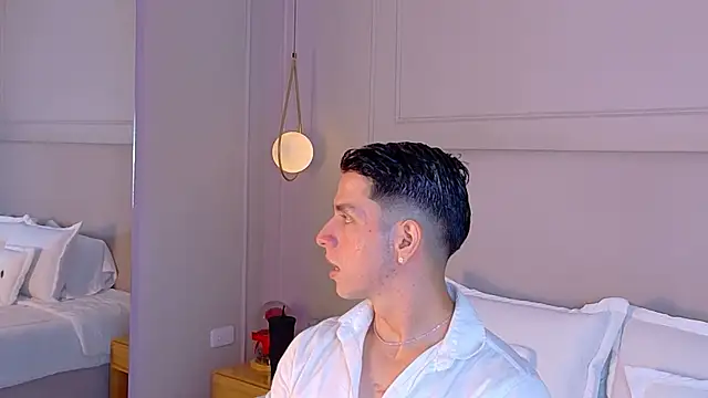 ZaneDawson online show from November 9, 2025, 3:32 am