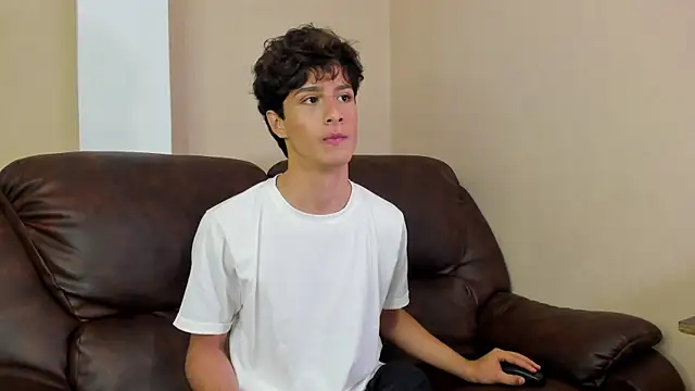 Xam Collen online show from November 27, 2025, 3:23 pm