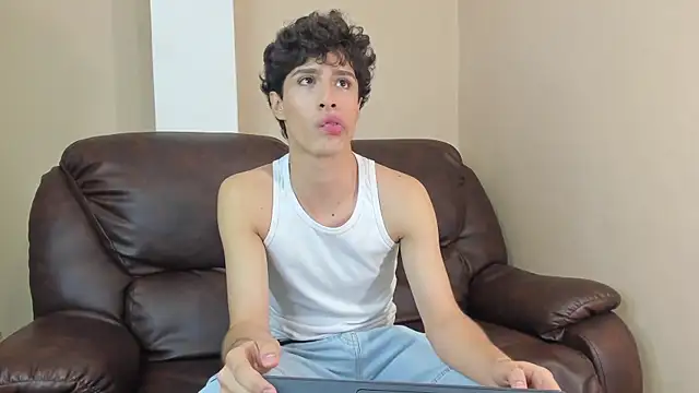 Xam Collen online show from December 5, 2025, 4:05 pm