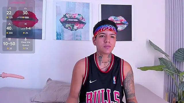 Girls inlove online show from October 23, 2025, 11:42 am