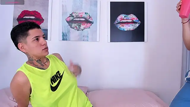 Girls inlove online show from September 27, 2025, 11:49 am