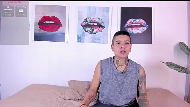 Girls inlove online show from November 13, 2025, 11:36 am