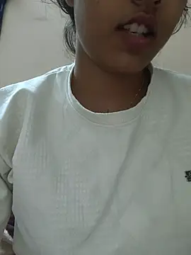 Snapshot of reetika6375 chatting on July 11, 2026, 9:15 pm reetika6375 online show from July 11, 2026, 9:15 pm