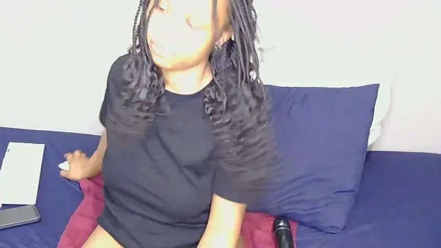 Serafynn online show from October 26, 2025, 2:50 pm