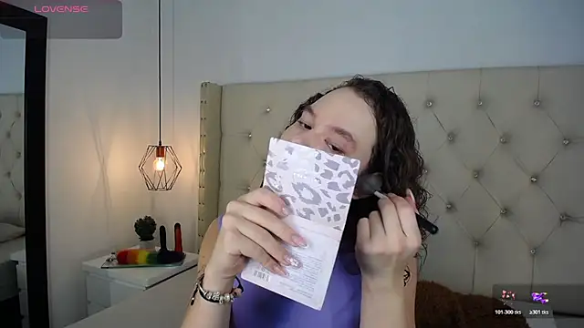 bycandy  online show from November 17, 2025, 12:09 pm