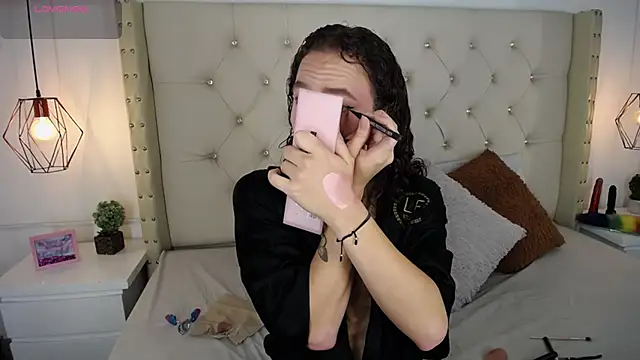 Snapshot of bycandy_ chatting on February 18, 2026, 1:07 pm bycandy online show from February 18, 2026, 1:07 pm