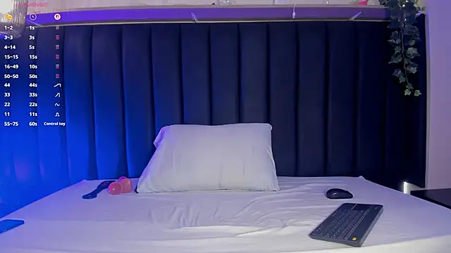 Cristina joy online show from October 17, 2025, 12:29 pm