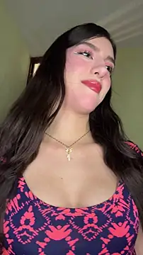 Snapshot of Emily-hottson chatting on February 17, 2026, 4:21 am Emily-hottson online show from February 17, 2026, 4:21 am