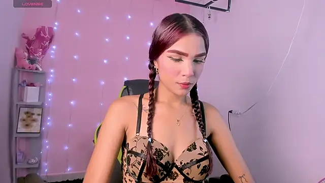 ashlysmith 01 online show from October 28, 2025, 1:06 am