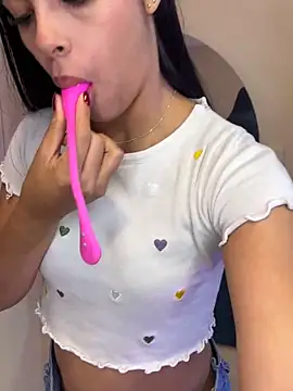 Snapshot of Ambersfoxx chatting on February 9, 2026, 3:10 pm Ambersfoxx online show from February 9, 2026, 3:10 pm