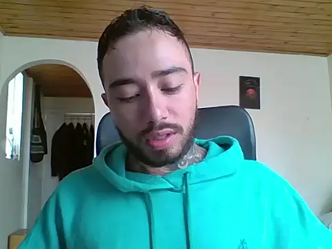 KevinWolf online show from October 8, 2025, 1:23 pm