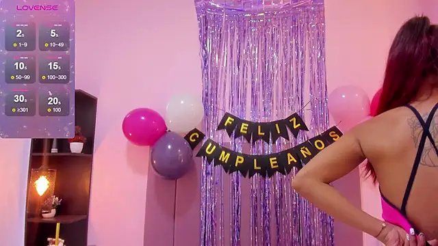 Snapshot of HoollyHendrix chatting on November 1, 2025, 8:46 pm HoollyHendrix online show from November 1, 2025, 8:46 pm