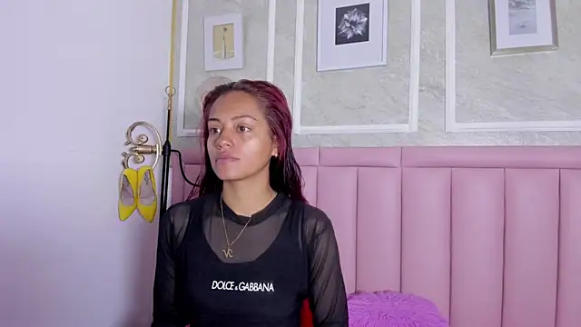 Snapshot of HoollyHendrix chatting on January 10, 2026, 12:44 pm HoollyHendrix online show from January 10, 2026, 12:44 pm