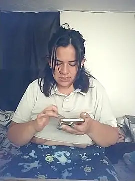 Snapshot of Carlha_Nyx chatting on November 26, 2025, 12:27 pm Carlha Nyx online show from November 26, 2025, 12:27 pm