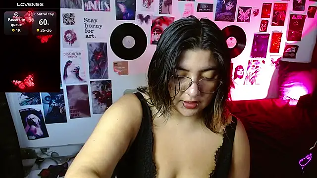 Roxy f w online show from April 10, 2026, 12:01 pm