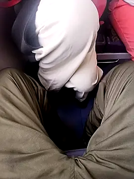 Mikaaa97 online show from April 12, 2026, 11:24 am