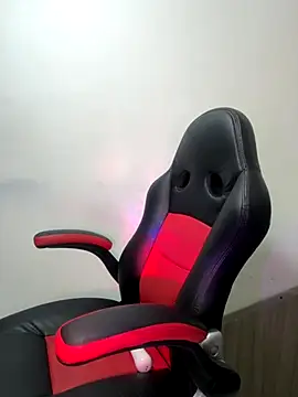 Isa klein online show from November 1, 2025, 8:03 pm