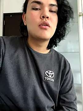 Snapshot of BlaerShadow_ chatting on October 15, 2025, 4:48 pm BlaerShadow online show from October 15, 2025, 4:48 pm