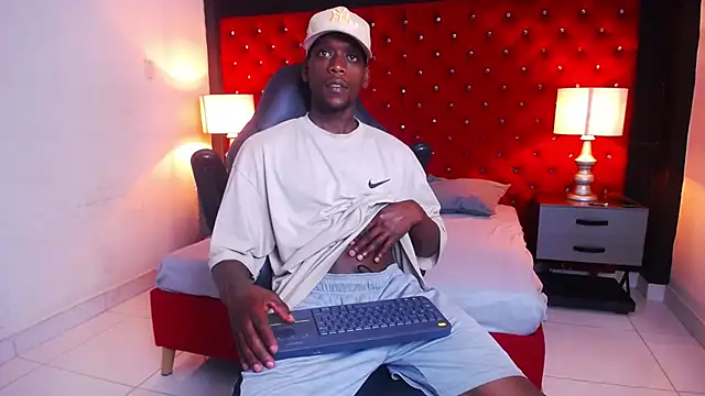 SkylerBigxxx online show from October 14, 2025, 3:51 am