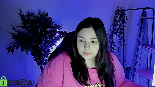 Snapshot of Mia_R0ss chatting on February 16, 2026, 11:02 pm Mia R0ss online show from February 16, 2026, 11:02 pm