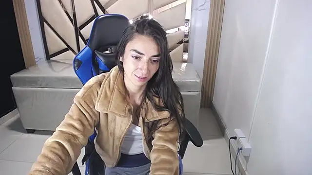 Maily a  online show from November 27, 2025, 2:45 am