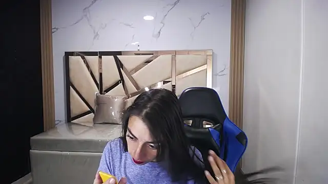 Maily a  online show from October 29, 2025, 3:05 am