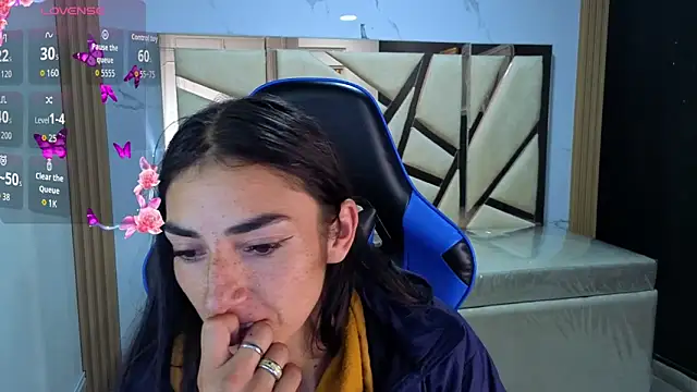 Maily a  online show from February 26, 2026, 2:44 am