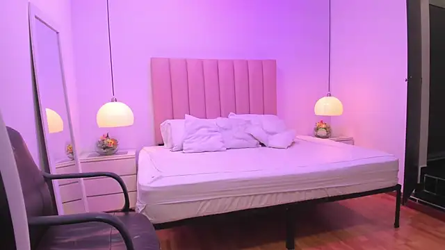 Amy Ferreira online show from November 3, 2025, 3:12 am