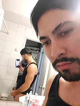 Snapshot of Johnsfitnes chatting on October 9, 2025, 9:59 pm Johnsfitnes online show from October 9, 2025, 9:59 pm