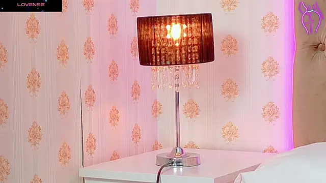 CoraVex online show from October 16, 2025, 4:21 am