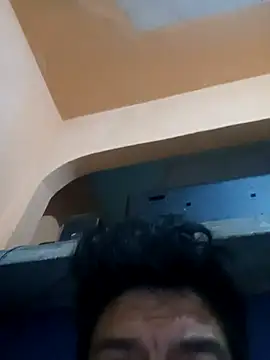 cesarin3535 online show from November 30, 2025, 6:36 am