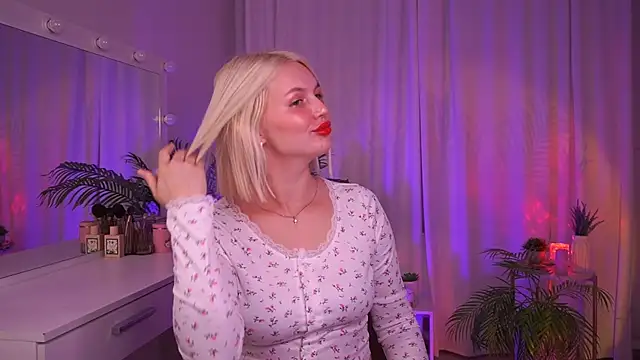 Amelia Wells online show from September 18, 2025, 6:05 am