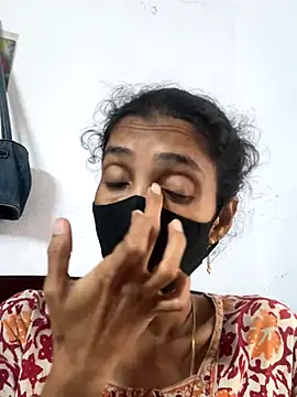 Snapshot of sweetreddy-02 chatting on October 24, 2025, 6:34 am sweetreddy-02 online show from October 24, 2025, 6:34 am